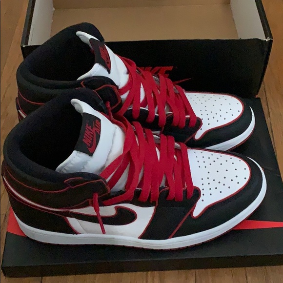 Air Jordan 1 Retro High OG - Picture 2 of 5